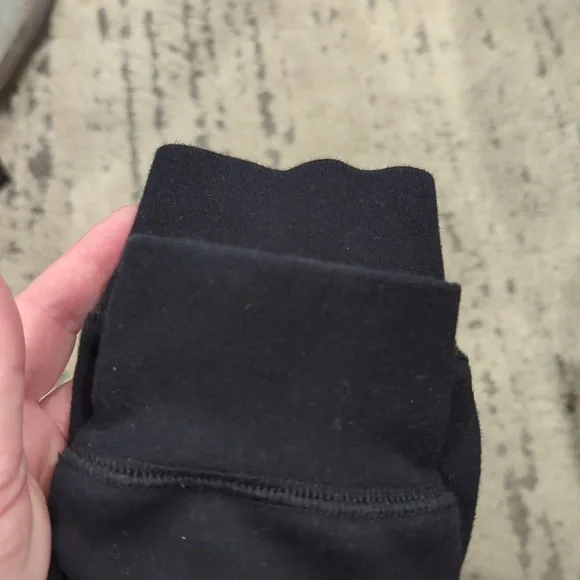 Brunette the Label BLACK brunette crew neck sweatshirt - Picture 8 of 9